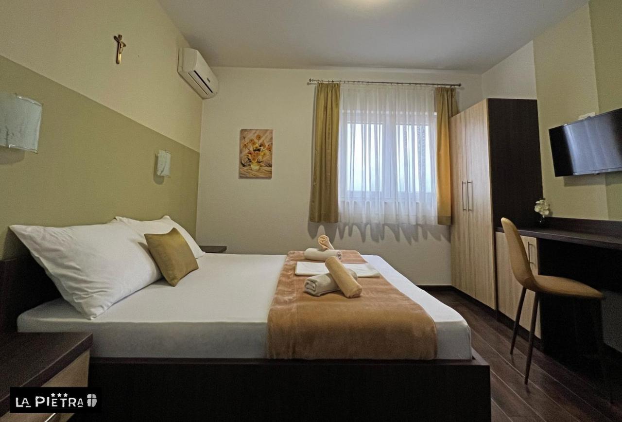 La Pietra Family Hotel Međugorje Extérieur photo