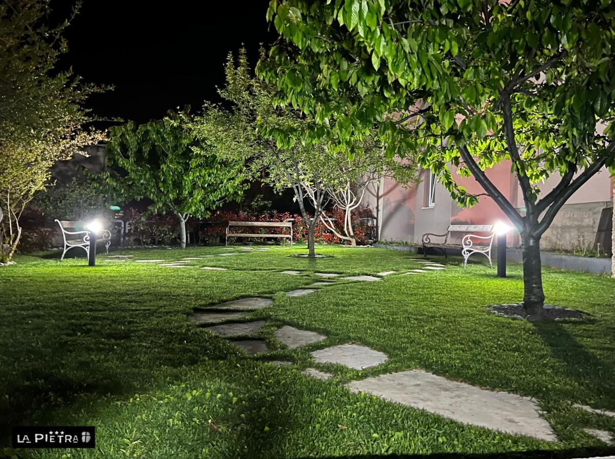 La Pietra Family Hotel Međugorje Extérieur photo